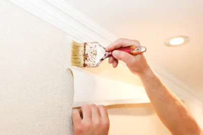 Pose de papier peint à Beauchamp — revêtements muraux et toiles de verre